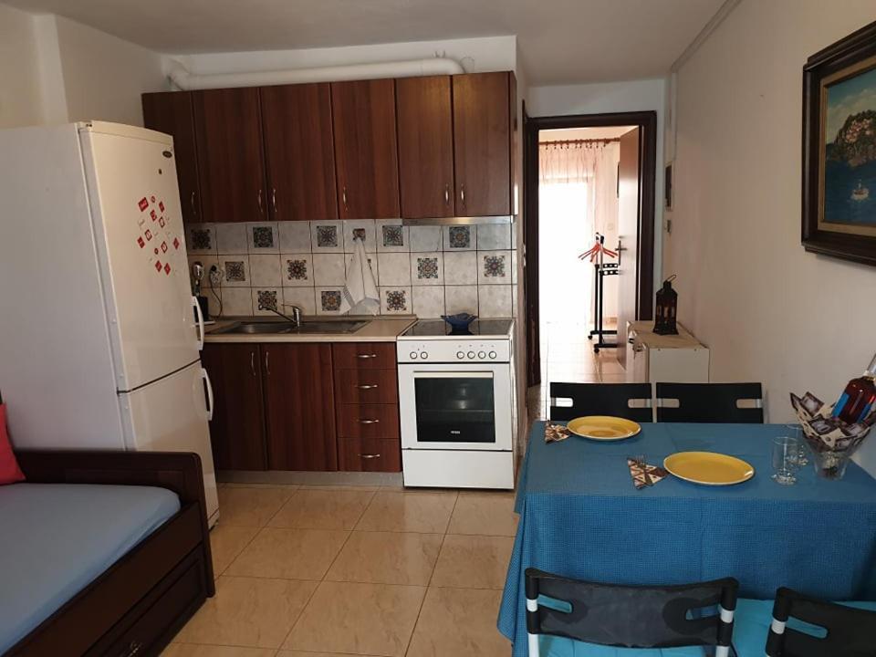 Anna Apartments Néa Péramos 外观 照片
